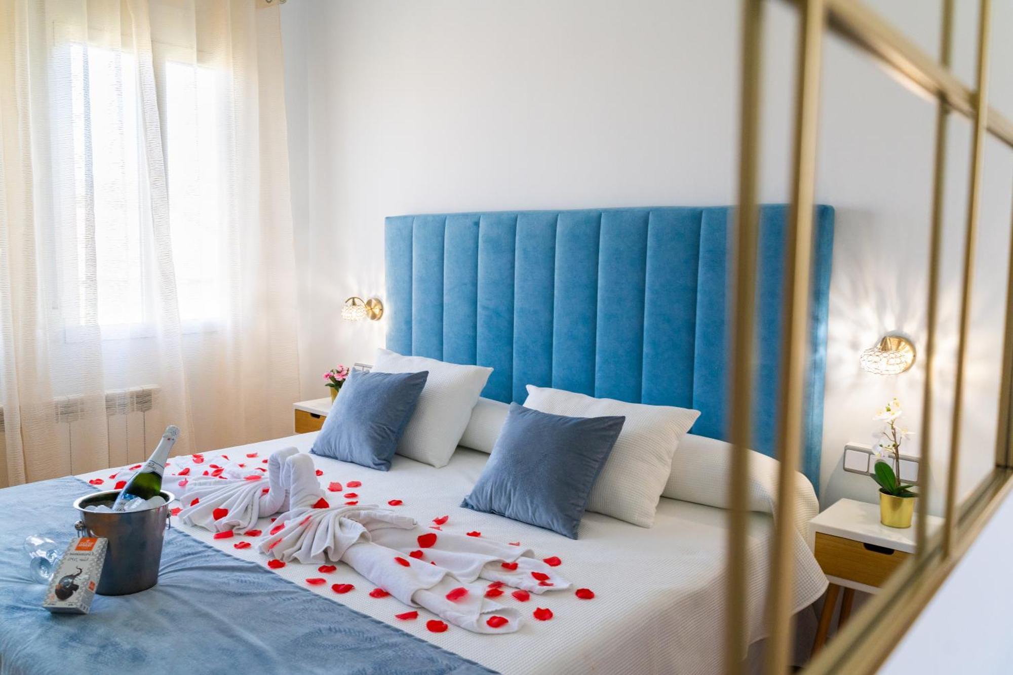 Hotel Puerta De กาซอร์ลา ภายนอก รูปภาพ
